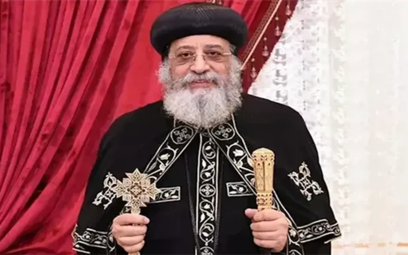 اتصال هاتفي.. رئيس هيئة الأمن القومي يطمئن على صحة البابا تواضروس التاني